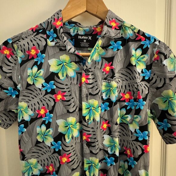 Hurley Hawaiin Shirt - Picture 4 of 5
